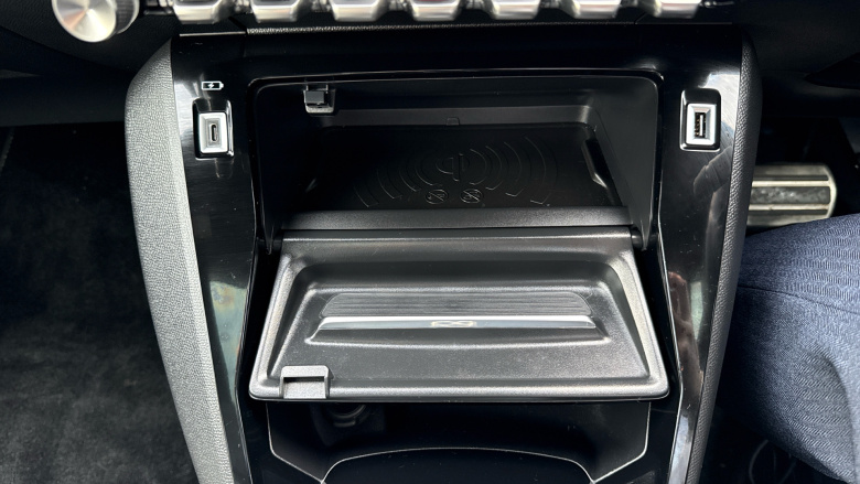 Peugeot 2008 100kW GT Premium 50kWh 5dr Auto Electric Estate